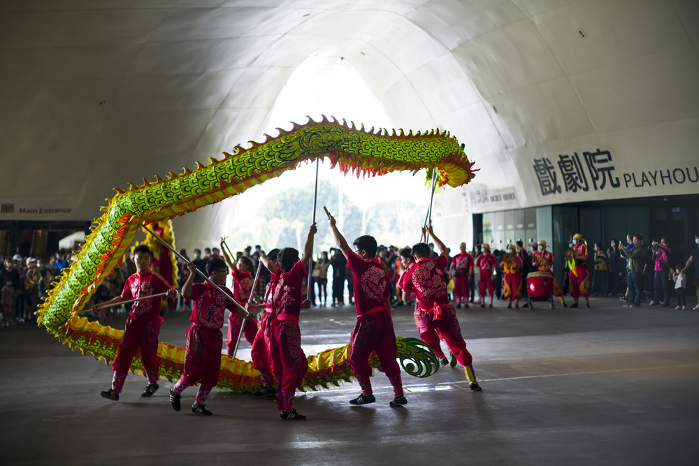 高雄兩廣龍獅戰鼓團