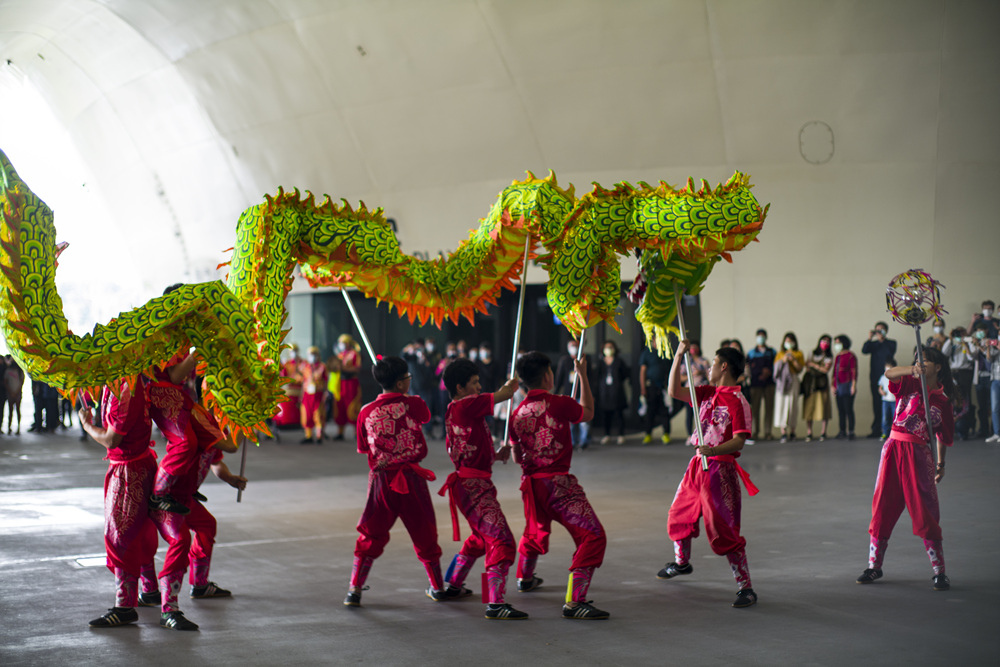 高雄兩廣龍獅戰鼓團