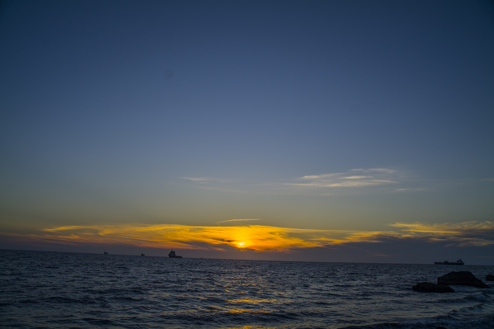 高雄柴山小漁村夕陽晚霞夜光記事