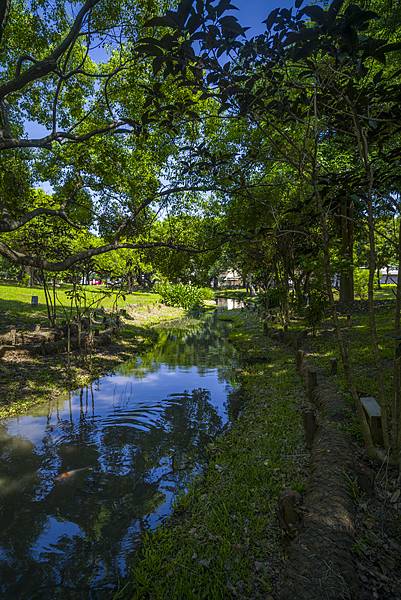 高雄世運主場館生態景觀公園