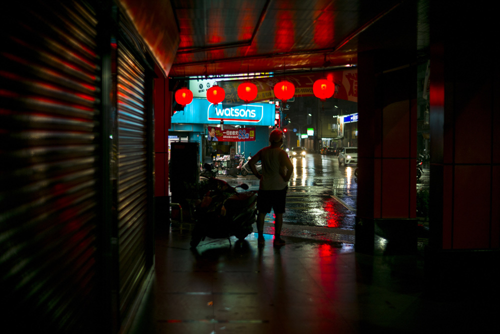 Leica Noctilux 50mm f1.2子夜光影雨隨