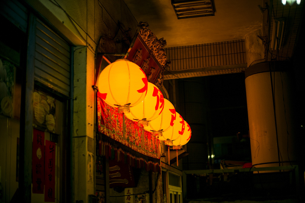 Leica Noctilux 50mm f1.2子夜光影雨隨