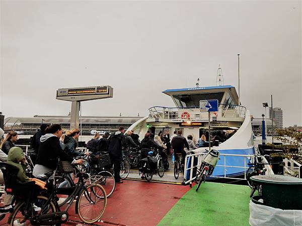 AMS搭船.jpg AMS搭船.jpg