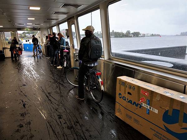 帶箱子上船.jpg 帶箱子上船.jpg