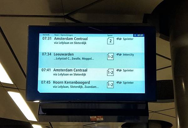 AMS時刻表.jpg AMS時刻表.jpg