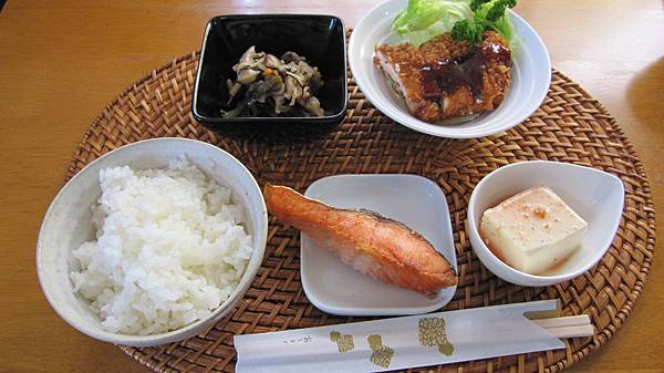 今日午餐定食~健康好吃