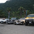 葉大哥收藏的眾多古董車...