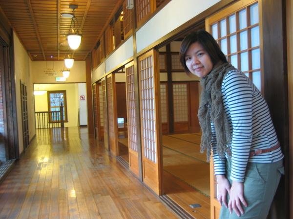 我最愛的日式建築...乾淨明亮的長廊....