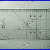 R017拼布 超清晰 霧狀 止滑定規切割尺30 × 15公分.jpg