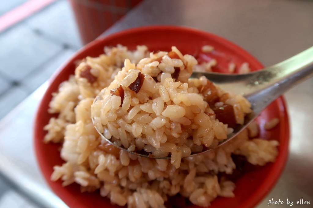 許記麵攤 捷運雙連站 肥滋滋的滷肉飯 許記麵攤 捷運雙連站 肥滋滋的滷肉飯