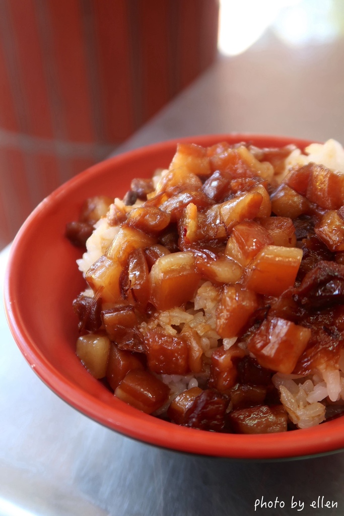 許記麵攤 捷運雙連站 肥滋滋的滷肉飯 許記麵攤 捷運雙連站 肥滋滋的滷肉飯