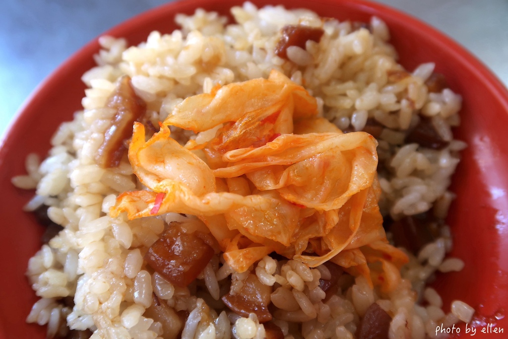 許記麵攤 捷運雙連站 肥滋滋的滷肉飯 許記麵攤 捷運雙連站 肥滋滋的滷肉飯