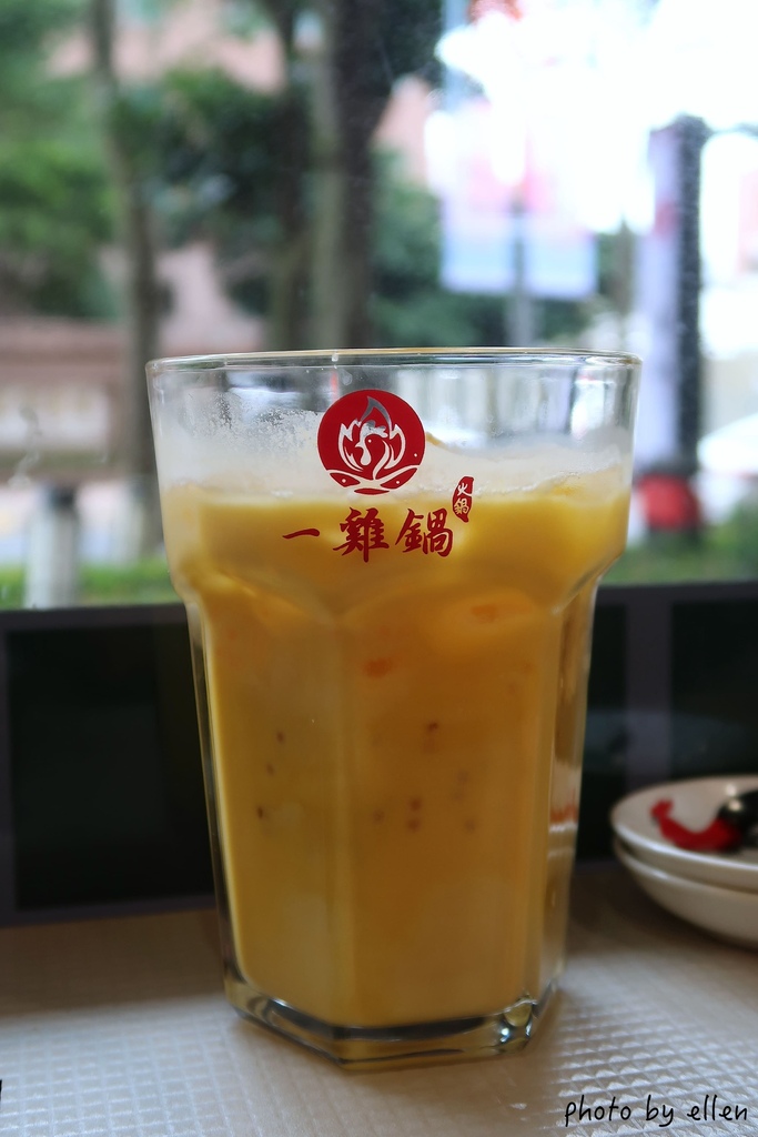 一雞鍋 港式雞煲火鍋 桃園藝文店 一雞鍋 港式雞煲火鍋 桃園藝文店