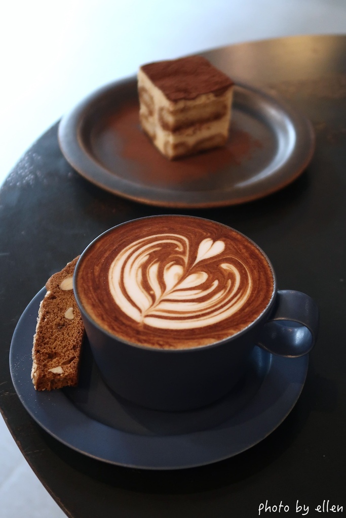 koou coffee 高雄鹽埕區 80年老宅複合式空間 鹽 koou coffee 高雄鹽埕區 80年老宅複合式空間 鹽