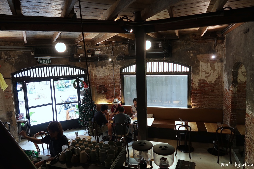 Sarnies Bangkok 曼谷舊城區 廢墟咖啡廳 Sarnies Bangkok 曼谷舊城區 廢墟咖啡廳