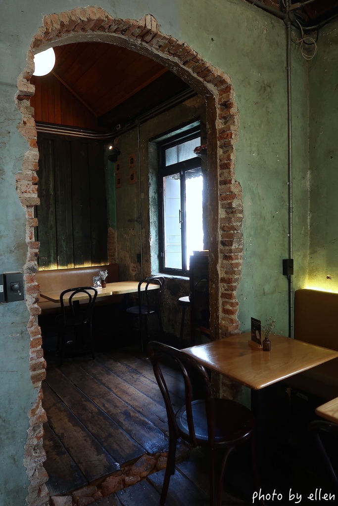 Sarnies Bangkok 曼谷舊城區 廢墟咖啡廳 Sarnies Bangkok 曼谷舊城區 廢墟咖啡廳