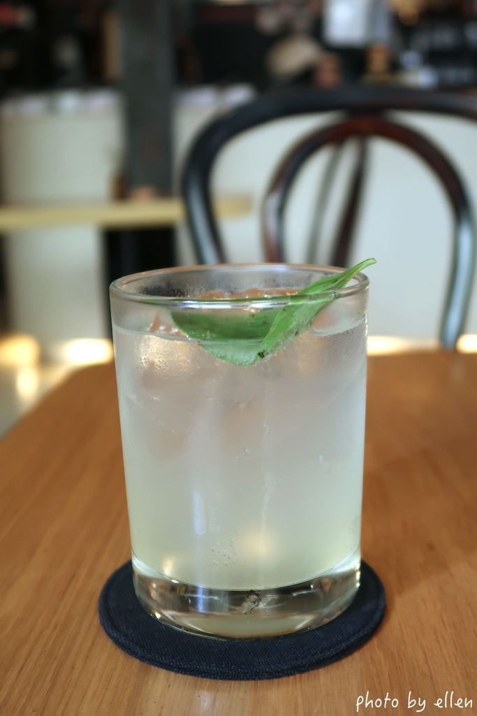 Sarnies Bangkok 曼谷舊城區 廢墟咖啡廳 Sarnies Bangkok 曼谷舊城區 廢墟咖啡廳