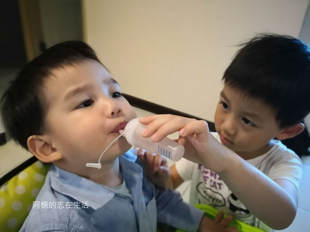 寶寶餵藥器推薦》【知母時餵藥器】價格便宜、餵藥器寬口設計、餵藥器容量大~餵藥超方便