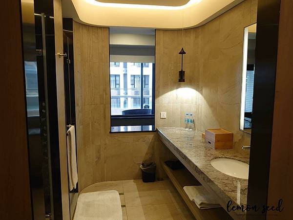 water-857606 water-857606