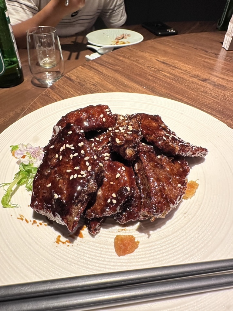 叁酒弍沏-忠孝寓所