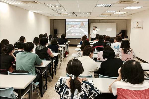 場地租借-台南場地租借、台南會議室、台南教室租借、台南會議室出租(10).jpg