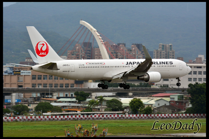 JAL_JA617J_JL097_HND_1.jpg