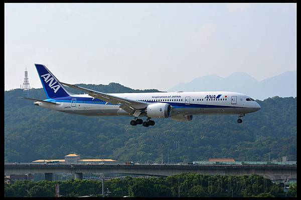 ANA_JA837A_NH853_HND_05.jpg