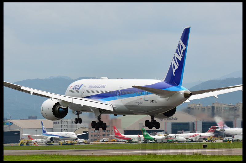 ANA_JA838A_NH851_HND_05.jpg