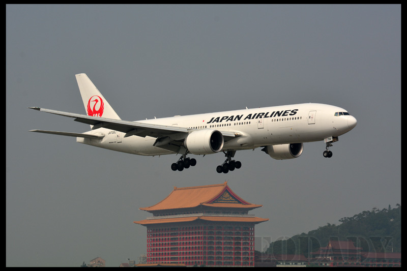 JAL_JA709J_JL97_HND_04.jpg