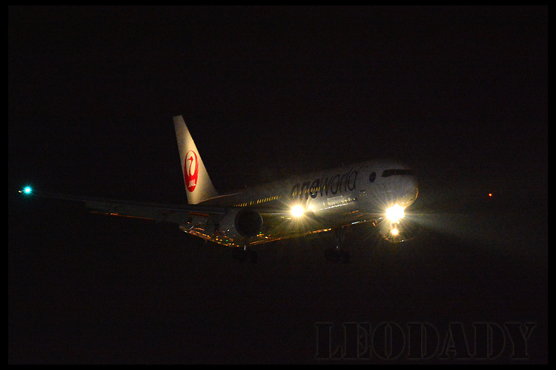 JAL_JA604J_JL99_HND_02.jpg