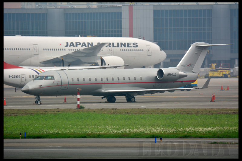 VistaJet Malta_9H-ILZ_02.jpg