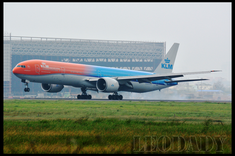 KLM_PH-BVA_KL807_AMS_05.jpg