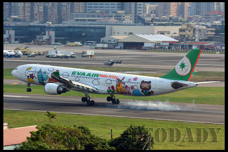 EVA_B-16333_BR189_HND_15.jpg