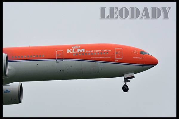 KLM_PH-BVA_KL807_AMS_06.jpg