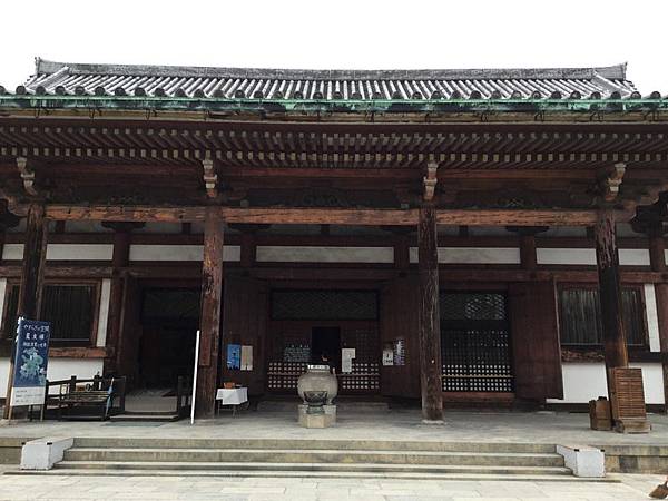 25-16東寺的食堂， 裡面有藍友禪展覽.JPG