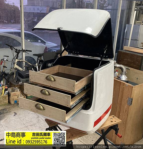 外賣咖非甜點箱車5.jpg