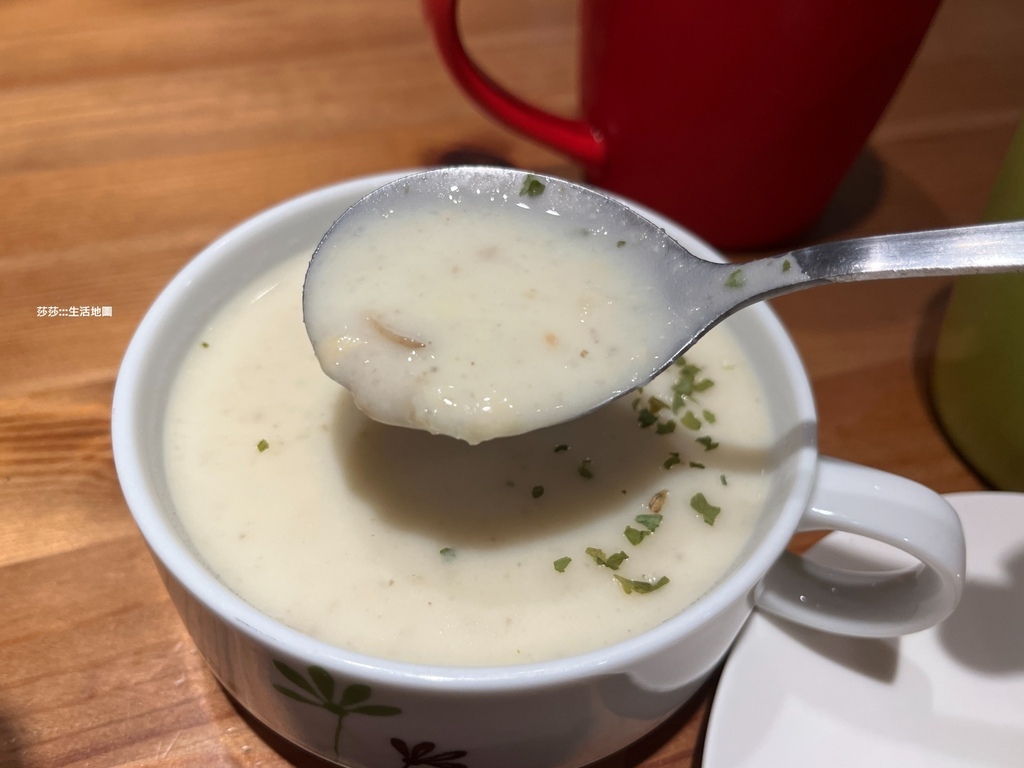 【食記】新北。中和 南勢角的巷弄美食，學生與小家庭們常光顧的