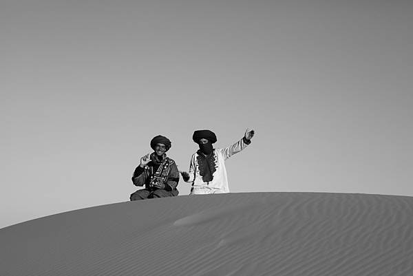 Leica-Sahara.jpg
