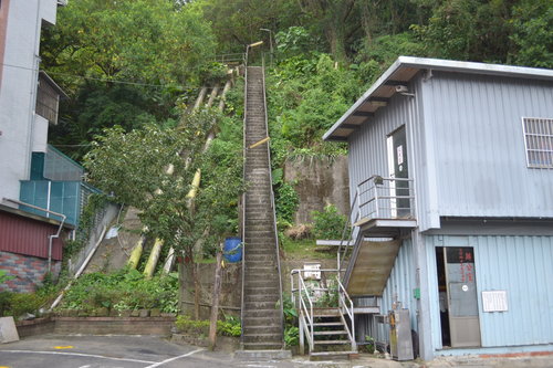 玫瑰中國城 長壽亭登山步道 二叭子植物園 週一登山的好朋友 小范的部落格 痞客邦