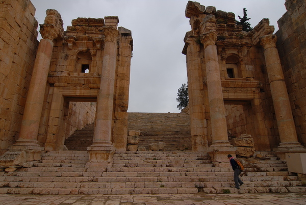 Jerash: 月神神殿入口