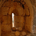 Ajloun碉堡: 隨處散落的投石車彈藥