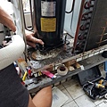 更換壓縮機、散熱馬達、環保藥劑清洗銅管管路4