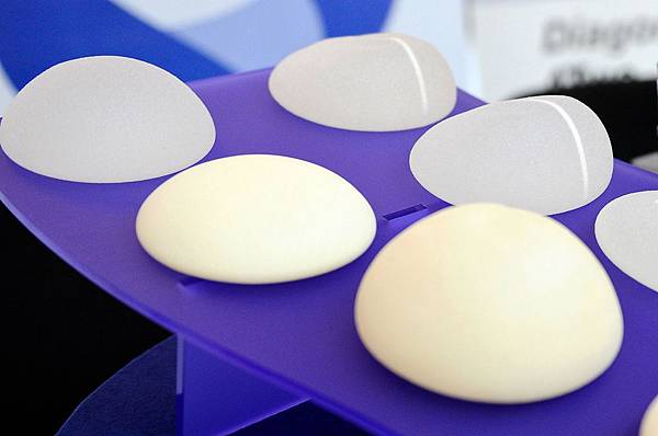 breast-implants-shapes.jpg breast-implants-shapes.jpg
