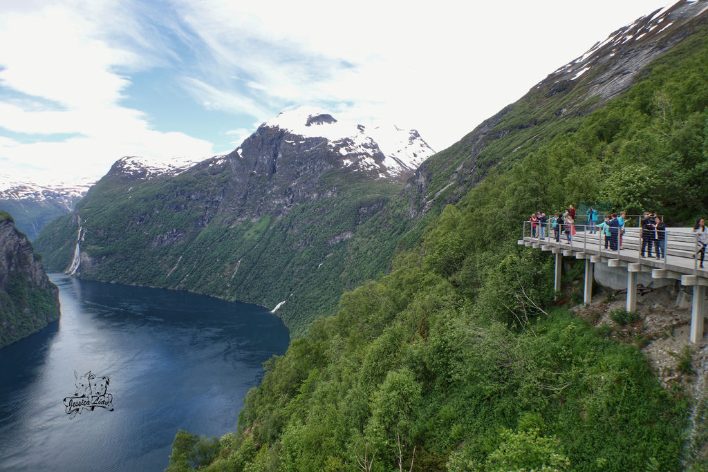 Ørnesvingen-eagle Road觀景台旁小步道