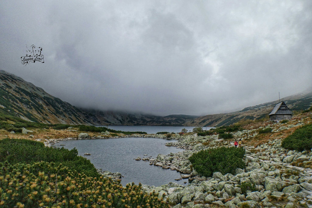 往下一座湖的沿途風景