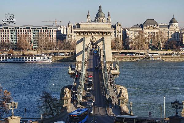 Chain bridge 塞切尼鏈橋