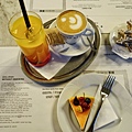 cheese cake/lemonade/latte