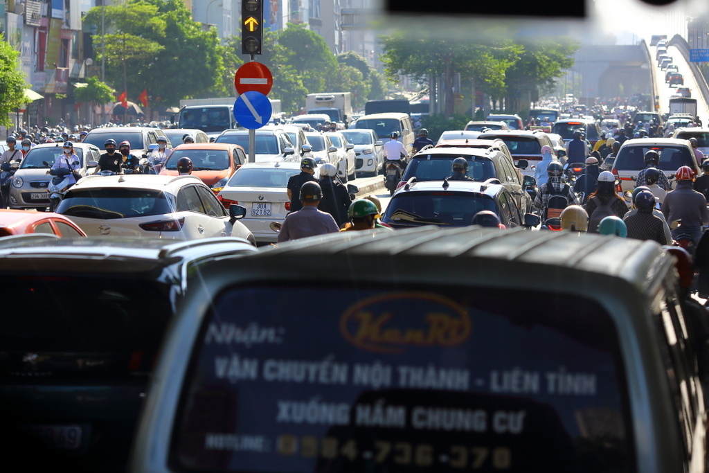 越南風情畫~車上移動的風景