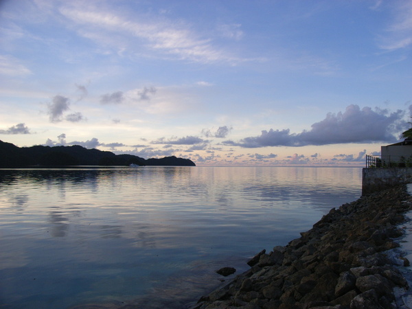 朝霞與海