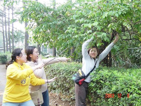 大師..被我們抓到了齁~~~